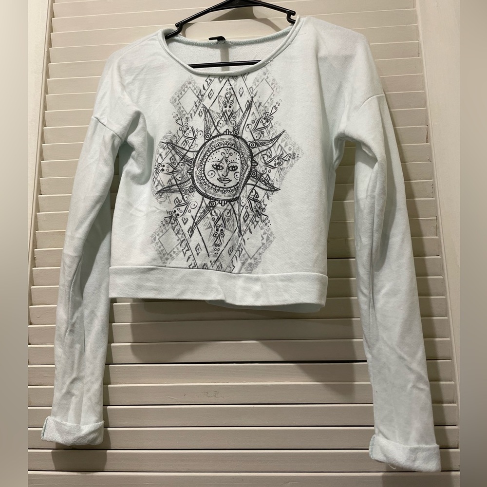 Full Tilt Long Sleeve Crop Top EUC